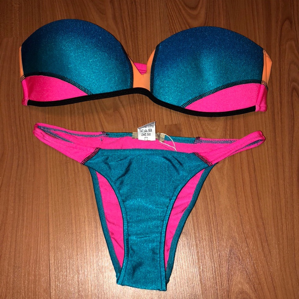 NWT Brazilian Neón Bikini